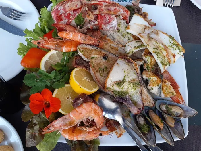 Platter of grilled seafood, Charco Azul, La Palma