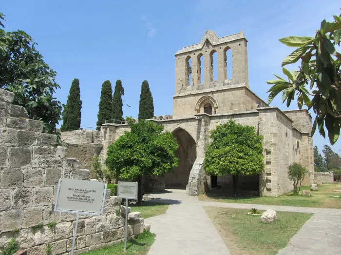 Bellapais Abbey, Bellapais, Kyrenia, Cyprus. Июнь 2012 - panoramio